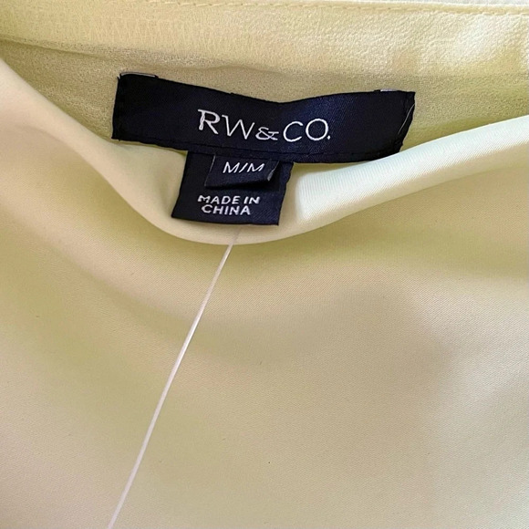 RW&Co.| NEW Lovely Lime Green Spaghetti Strap Satin Blouse Size US Medium NWT - Picture 3 of 7